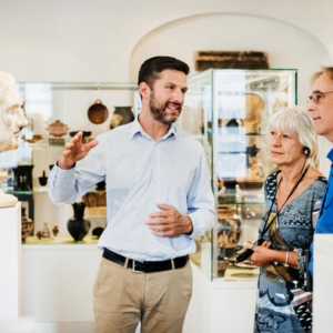 Art Curation